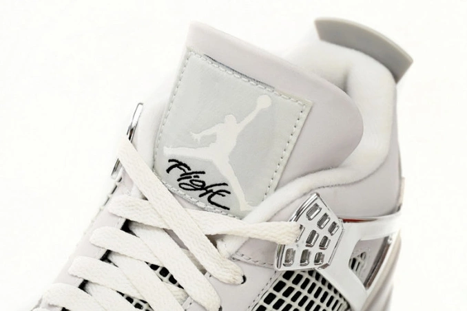 Bmlin 4 WMNS Jordan Moments Frozen Air AQ9129-001 0706